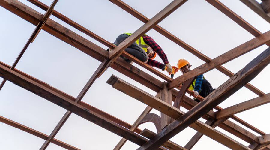 Professional residential roofers in Howe, OK